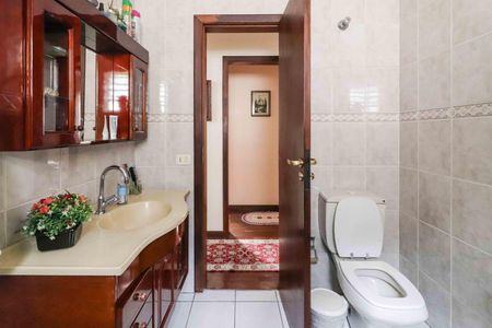 Casa à venda com 131m², 3 quartos e 3 vagas Casa à venda com 131m², 3 quartos e 3 vagasBanheiro Social