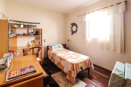 Casa à venda com 131m², 3 quartos e 3 vagas Casa à venda com 131m², 3 quartos e 3 vagasQuarto