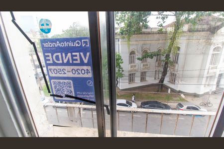 Apartamento à venda com 74m², 2 quartos e sem vagaPlaquinha