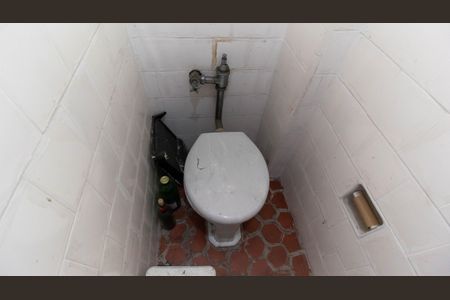 Apartamento à venda com 74m², 2 quartos e sem vagaBanheiro de Serviço