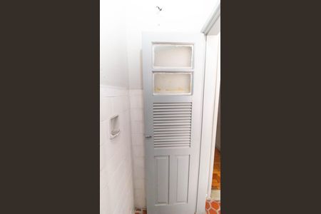 Apartamento à venda com 74m², 2 quartos e sem vagaBanheiro de Serviço