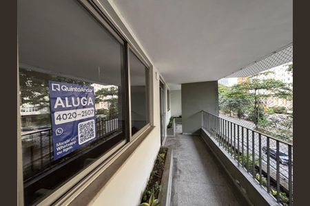 Apartamento à venda com 114m², 2 quartos e 2 vagas Apartamento à venda com 114m², 2 quartos e 2 vagasPlaca