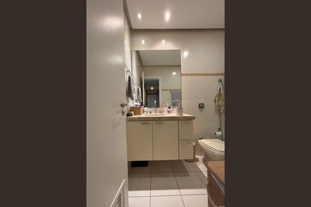 Apartamento à venda com 114m², 2 quartos e 2 vagas Apartamento à venda com 114m², 2 quartos e 2 vagasBanheiro social