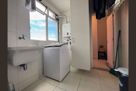 Apartamento à venda com 114m², 2 quartos e 2 vagas Apartamento à venda com 114m², 2 quartos e 2 vagasÁrea de serviço
