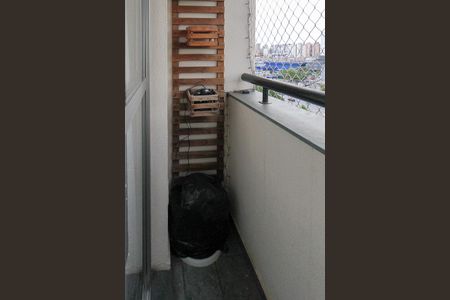 Apartamento à venda com 52m², 2 quartos e 1 vaga Apartamento à venda com 52m², 2 quartos e 1 vagaVaranda