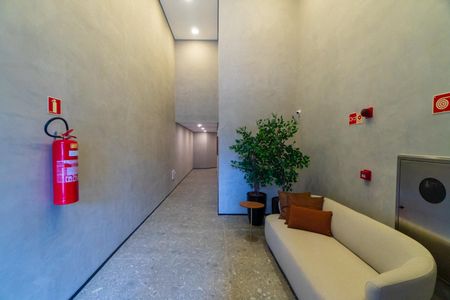 Apartamento à venda com 133m², 4 quartos e 2 vagas Apartamento à venda com 133m², 4 quartos e 2 vagasHall social
