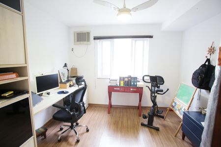 Casa de condomínio à venda com 120m², 4 quartos e 1 vaga Casa de condomínio à venda com 120m², 4 quartos e 1 vagaQuarto 1