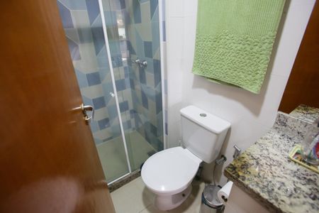 Casa de condomínio à venda com 120m², 4 quartos e 1 vaga Casa de condomínio à venda com 120m², 4 quartos e 1 vagaBanheiro da Suíte 1