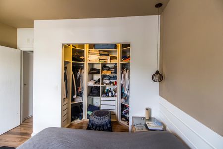 Casa à venda com 170m², 3 quartos e 2 vagas Casa à venda com 170m², 3 quartos e 2 vagasCloset da suíte