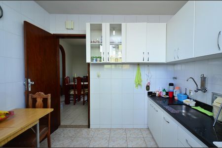 Apartamento à venda com 118m², 3 quartos e 2 vagasCozinha
