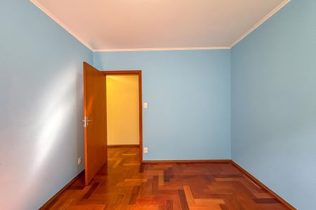 Casa à venda com 270m², 3 quartos e 4 vagas Casa à venda com 270m², 3 quartos e 4 vagasQuarto 3