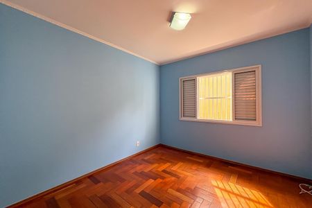 Casa à venda com 270m², 3 quartos e 4 vagas Casa à venda com 270m², 3 quartos e 4 vagasQuarto 3