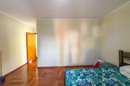 Casa à venda com 270m², 3 quartos e 4 vagas Casa à venda com 270m², 3 quartos e 4 vagasQuarto 1