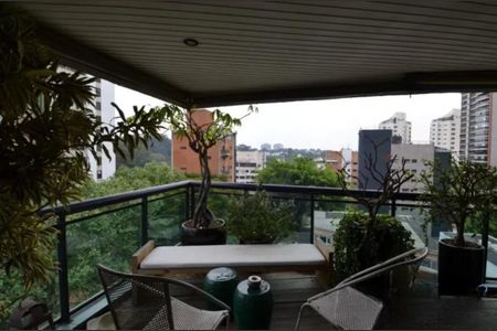 Apartamento à venda com 256m², 4 quartos e 4 vagas Apartamento à venda com 256m², 4 quartos e 4 vagasFoto 01