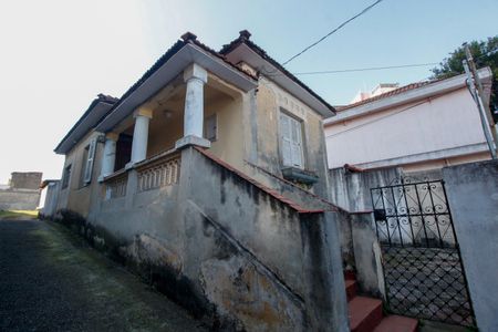 Casa à venda com 600m², 1 quarto e 7 vagas Casa à venda com 600m², 1 quarto e 7 vagasFachada