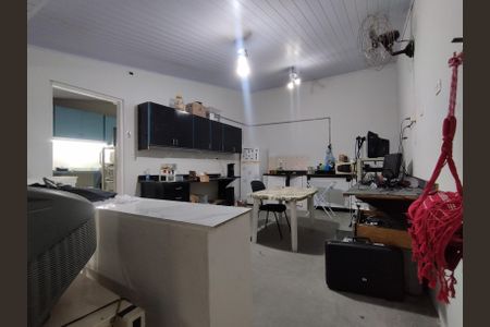 Casa à venda com 440m², 5 quartos e 4 vagas Casa à venda com 440m², 5 quartos e 4 vagasQuarto de Serviço