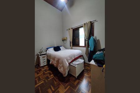 Casa à venda com 440m², 5 quartos e 4 vagas Casa à venda com 440m², 5 quartos e 4 vagasQuarto 1