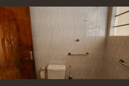 Casa à venda com 162m², 3 quartos e 3 vagas Casa à venda com 162m², 3 quartos e 3 vagasBanheiro