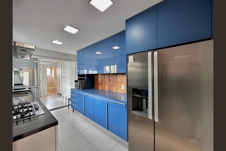 Apartamento à venda com 175m², 4 quartos e 3 vagas Apartamento à venda com 175m², 4 quartos e 3 vagasCozinha