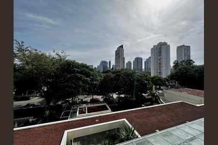 Apartamento à venda com 175m², 4 quartos e 3 vagas Apartamento à venda com 175m², 4 quartos e 3 vagasVista Suíte 1