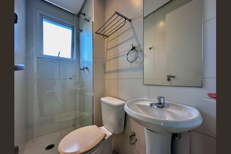 Apartamento à venda com 175m², 4 quartos e 3 vagas Apartamento à venda com 175m², 4 quartos e 3 vagasBanheiro de Serviço