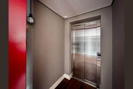 Apartamento à venda com 175m², 4 quartos e 3 vagas Apartamento à venda com 175m², 4 quartos e 3 vagasHall Social Apartamento