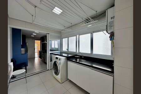 Apartamento à venda com 175m², 4 quartos e 3 vagas Apartamento à venda com 175m², 4 quartos e 3 vagasÁrea de Serviço