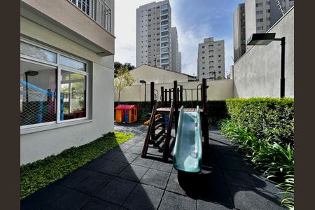 Apartamento à venda com 175m², 4 quartos e 3 vagas Apartamento à venda com 175m², 4 quartos e 3 vagasPlayground