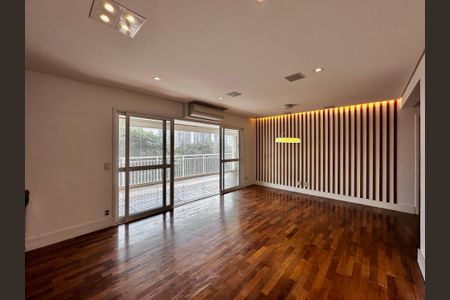 Apartamento à venda com 175m², 4 quartos e 3 vagas Apartamento à venda com 175m², 4 quartos e 3 vagasSala