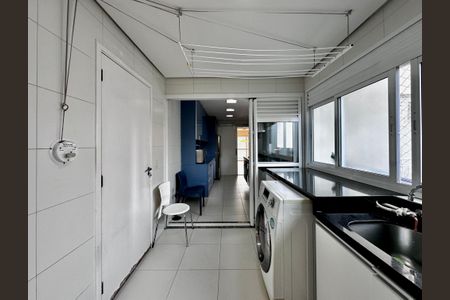 Apartamento à venda com 175m², 4 quartos e 3 vagas Apartamento à venda com 175m², 4 quartos e 3 vagasÁrea de Serviço