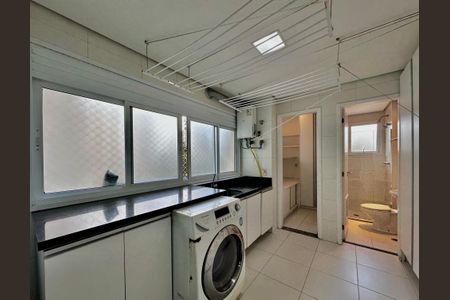 Apartamento à venda com 175m², 4 quartos e 3 vagas Apartamento à venda com 175m², 4 quartos e 3 vagasÁrea de Serviço