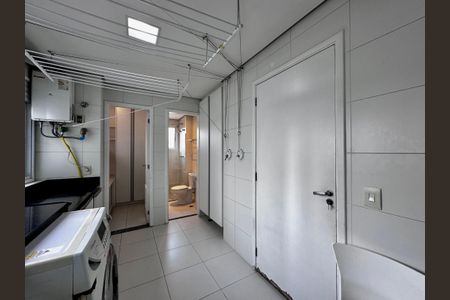 Apartamento à venda com 175m², 4 quartos e 3 vagas Apartamento à venda com 175m², 4 quartos e 3 vagasÁrea de Serviço