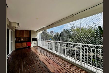 Apartamento à venda com 175m², 4 quartos e 3 vagas Apartamento à venda com 175m², 4 quartos e 3 vagasVaranda