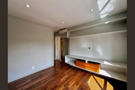 Apartamento à venda com 175m², 4 quartos e 3 vagas Apartamento à venda com 175m², 4 quartos e 3 vagasSuíte 1