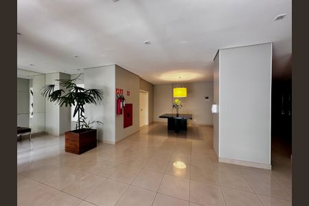 Apartamento à venda com 175m², 4 quartos e 3 vagas Apartamento à venda com 175m², 4 quartos e 3 vagasHall Social Bloco