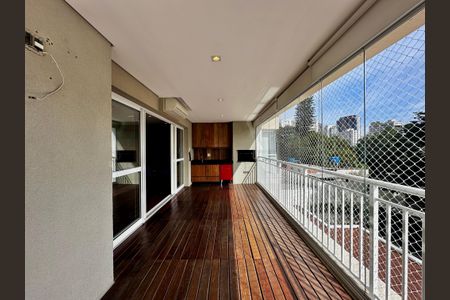 Apartamento à venda com 175m², 4 quartos e 3 vagas Apartamento à venda com 175m², 4 quartos e 3 vagasVaranda