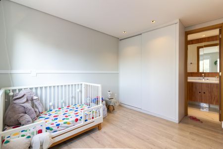 Apartamento à venda com 120m², 3 quartos e 2 vagas Apartamento à venda com 120m², 3 quartos e 2 vagasSuíte 1