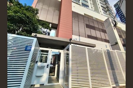 Apartamento à venda com 120m², 3 quartos e 2 vagas Apartamento à venda com 120m², 3 quartos e 2 vagasFachada