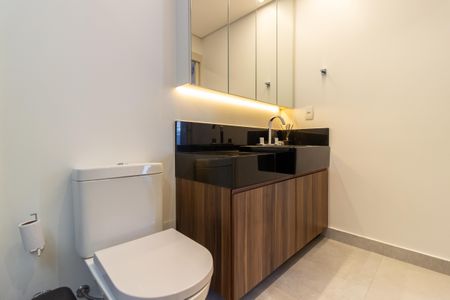 Apartamento à venda com 120m², 3 quartos e 2 vagas Apartamento à venda com 120m², 3 quartos e 2 vagasBanheiro da Suíte 2