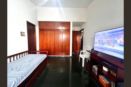 Casa à venda com 264m², 4 quartos e 4 vagas Casa à venda com 264m², 4 quartos e 4 vagasSuíte 1