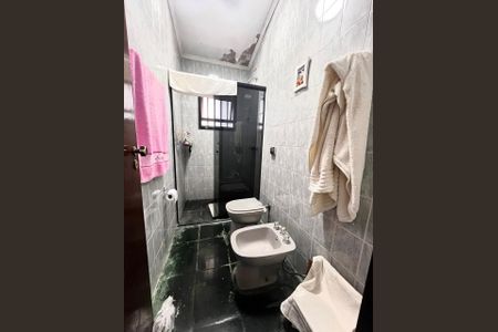 Casa à venda com 264m², 4 quartos e 4 vagas Casa à venda com 264m², 4 quartos e 4 vagasBanheiro Suíte 1