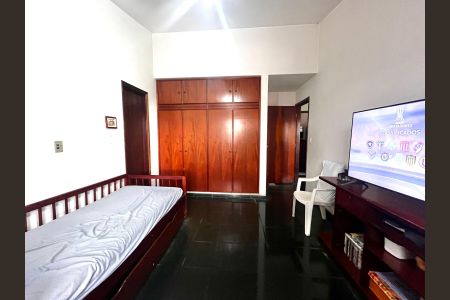 Casa à venda com 264m², 4 quartos e 4 vagas Casa à venda com 264m², 4 quartos e 4 vagasSuíte 1