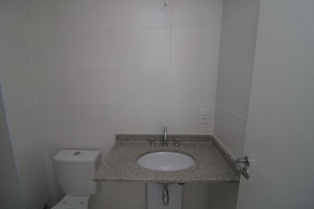 Apartamento à venda com 91m², 2 quartos e 2 vagasBanheiro da Suíte