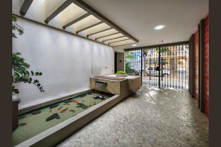 Apartamento à venda com 96m², 3 quartos e 1 vaga Apartamento à venda com 96m², 3 quartos e 1 vagaFachada e portaria