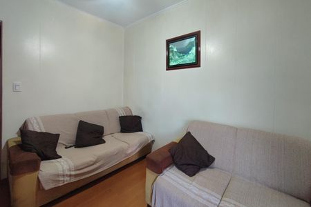 Casa à venda com 400m², 4 quartos e 3 vagas Casa à venda com 400m², 4 quartos e 3 vagasSala de TV