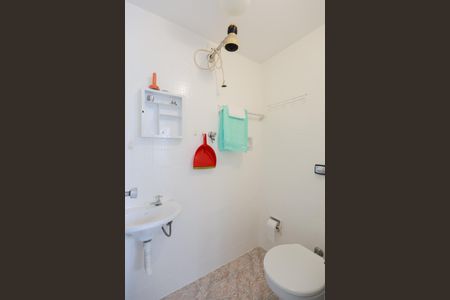 Apartamento à venda com 116m², 3 quartos e 2 vagas Apartamento à venda com 116m², 3 quartos e 2 vagasBanheiro de serviço