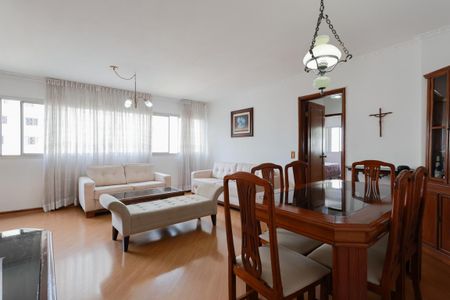 Apartamento à venda com 116m², 3 quartos e 2 vagas Apartamento à venda com 116m², 3 quartos e 2 vagasSala