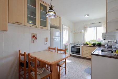 Apartamento à venda com 116m², 3 quartos e 2 vagas Apartamento à venda com 116m², 3 quartos e 2 vagasCozinha