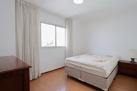 Apartamento à venda com 116m², 3 quartos e 2 vagas Apartamento à venda com 116m², 3 quartos e 2 vagasSuíte