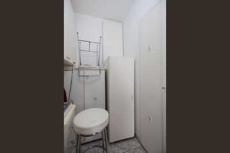 Apartamento à venda com 116m², 3 quartos e 2 vagas Apartamento à venda com 116m², 3 quartos e 2 vagasQuarto de serviço
